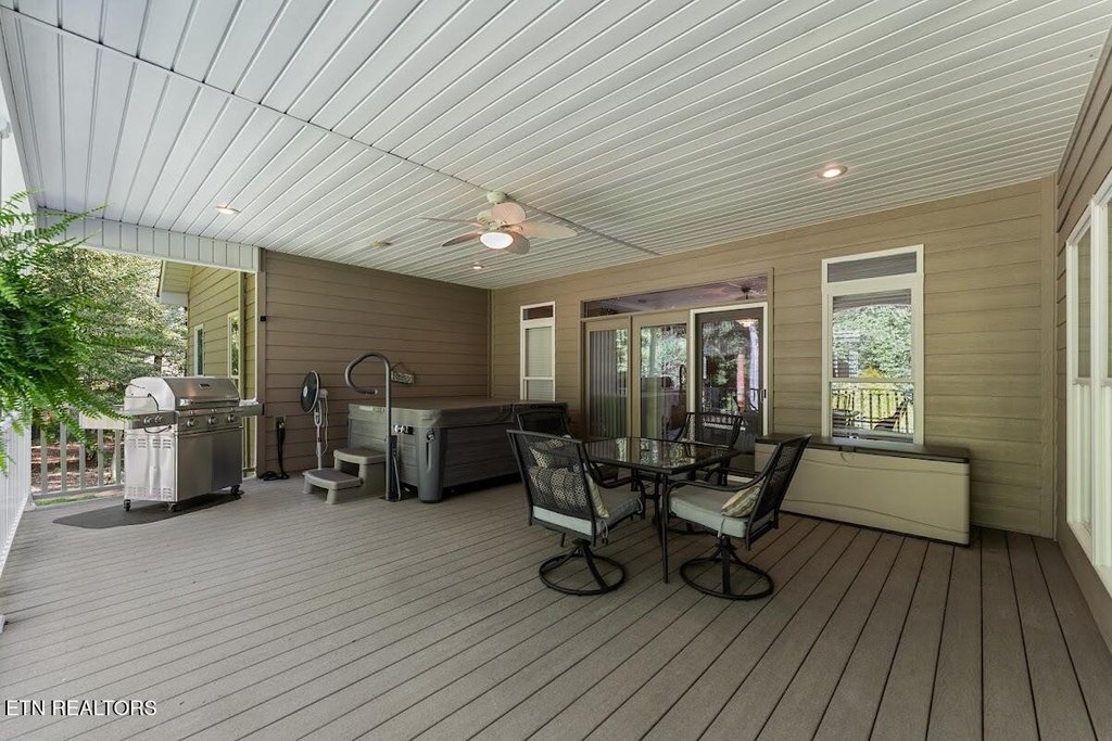 Crossville, Tennessee, 38558, United States, 3 Bedrooms Bedrooms, ,2.5 BathroomsBathrooms,Residential,Forsale,1968509