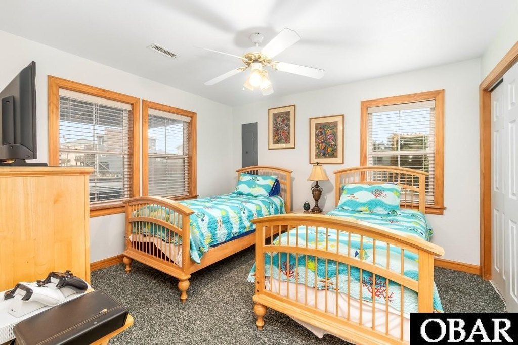 Hatteras, North Carolina, 27943, United States, 6 Bedrooms Bedrooms, ,5.5 BathroomsBathrooms,Residential,Forsale,2010254