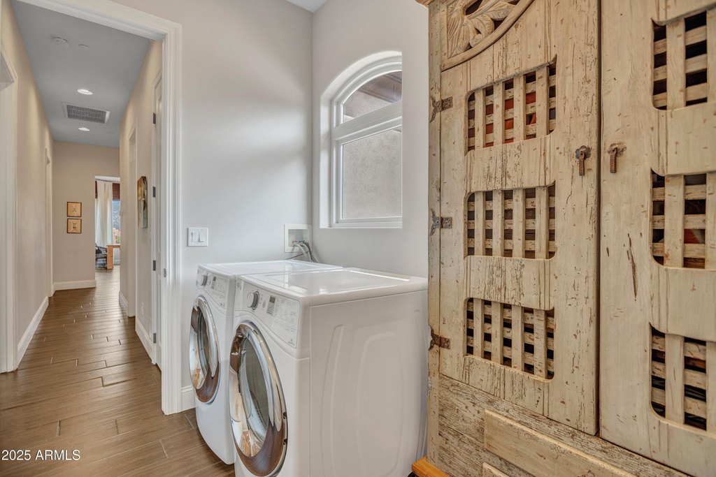 Sedona, Arizona, 86336, United States, 3 Bedrooms Bedrooms, ,2 BathroomsBathrooms,Residential,Forsale,1963558