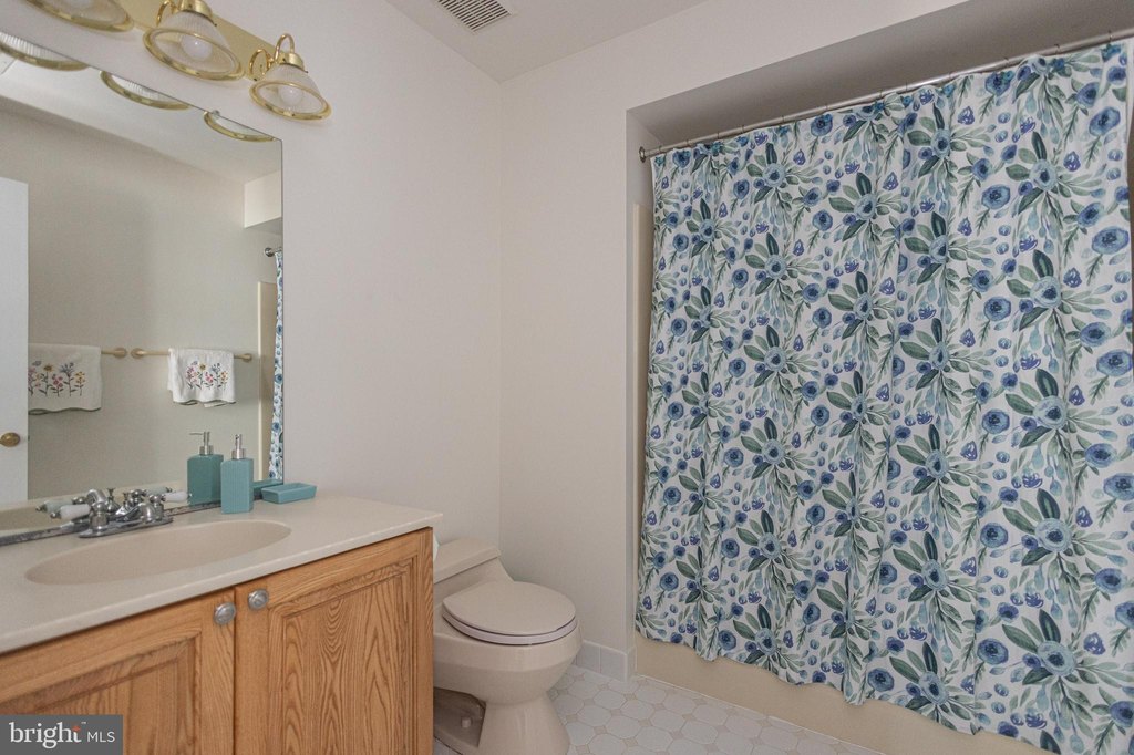 NEWTOWN, Pennsylvania, 18940, United States, 5 Bedrooms Bedrooms, ,5.5 BathroomsBathrooms,Residential,Forsale,2003972