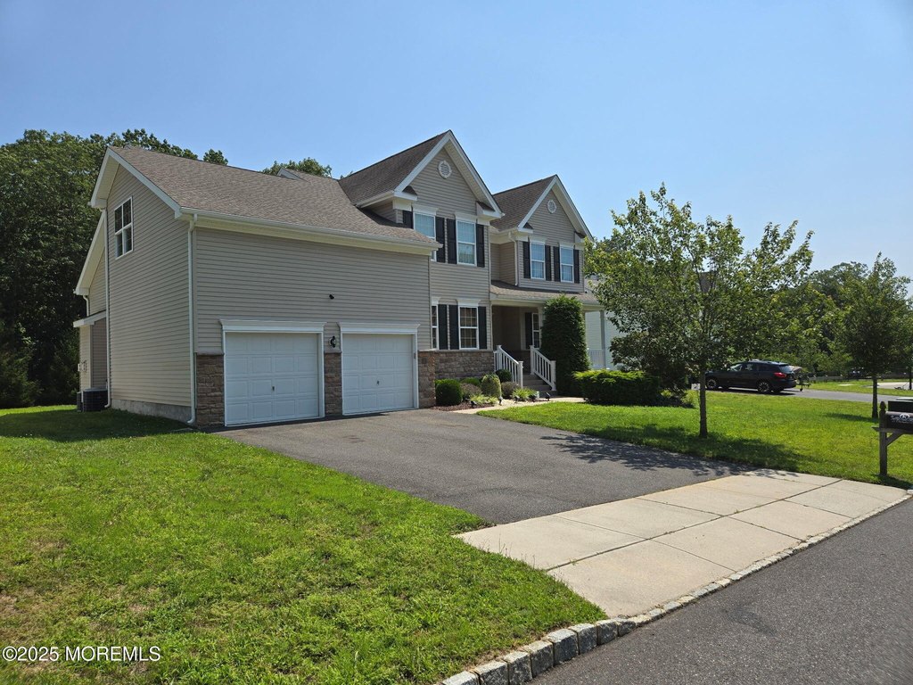 Howell, New Jersey, 07731, United States, 4 Bedrooms Bedrooms, ,3 BathroomsBathrooms,Residential,Forsale,1953811