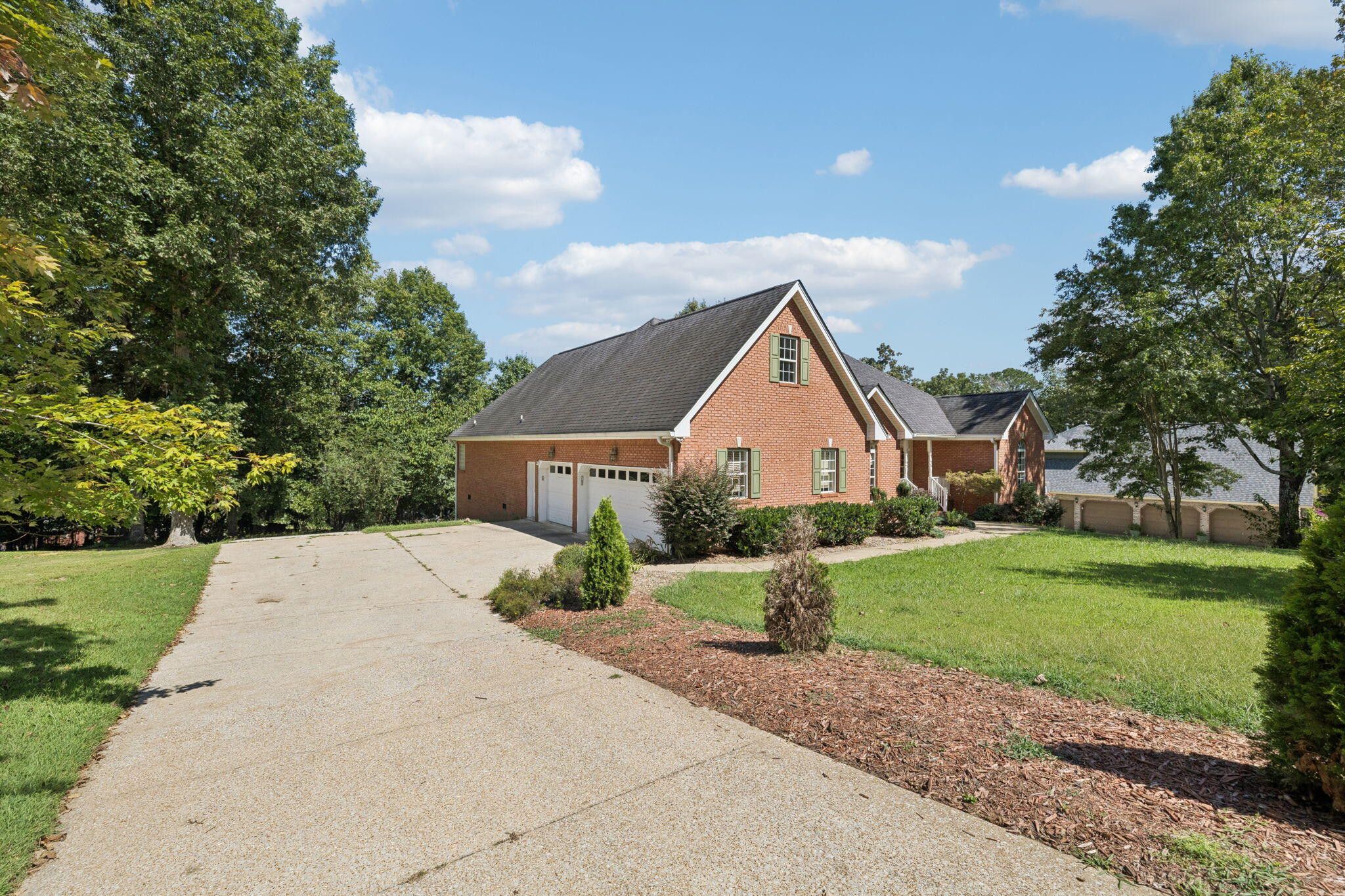 Harrison, Tennessee, 37341, United States, 4 Bedrooms Bedrooms, ,3 BathroomsBathrooms,Residential,Forsale,1946803