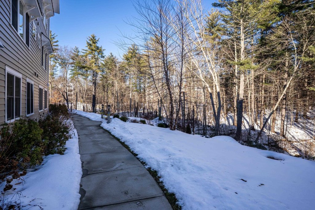 Exeter, New Hampshire, 03833, United States, 2 Bedrooms Bedrooms, ,2 BathroomsBathrooms,Residential,Forsale,2004718