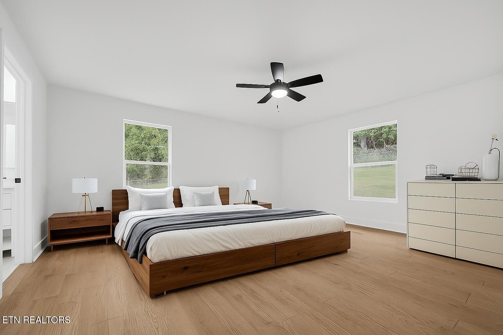 Maryville, Tennessee, 37801, United States, 3 Bedrooms Bedrooms, ,3 BathroomsBathrooms,Residential,Forsale,1973600