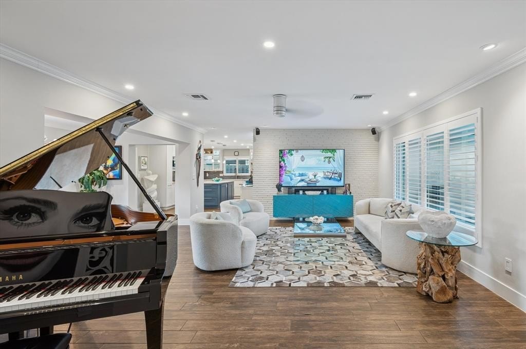 Wilton Manors, Florida, 33305, United States, 3 Bedrooms Bedrooms, ,2 BathroomsBathrooms,Residential,Forsale,2004492