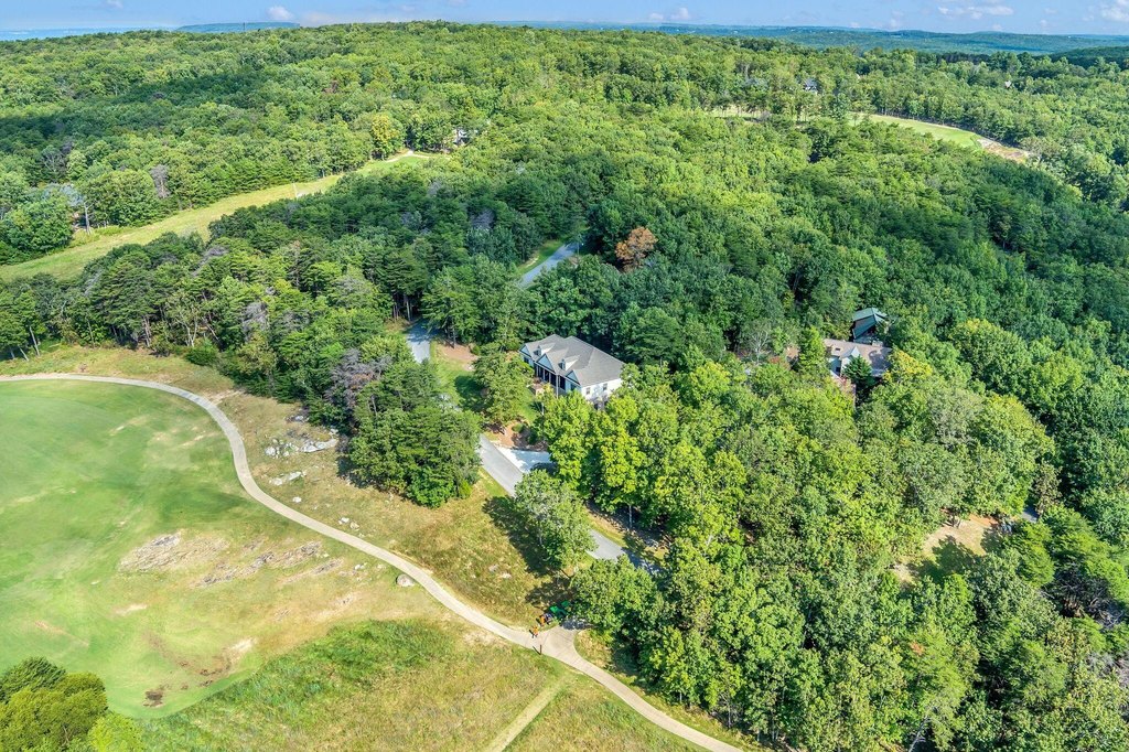 Rising Fawn, Georgia, 30738, United States, 3 Bedrooms Bedrooms, ,3.5 BathroomsBathrooms,Residential,Forsale,1963561