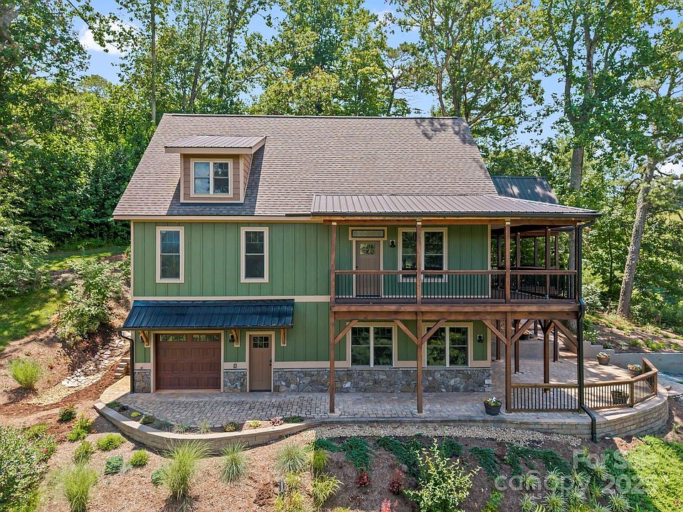 Leicester, North Carolina, 28748, United States, 3 Bedrooms Bedrooms, ,2 BathroomsBathrooms,Residential,Forsale,2004307