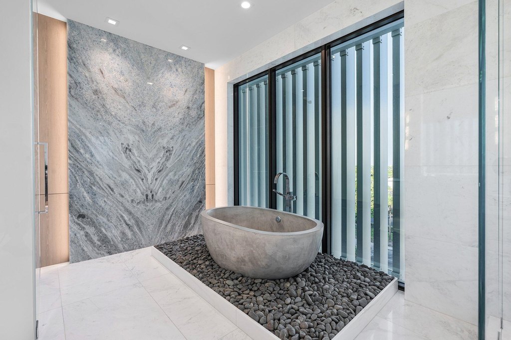 Highland Beach, Florida, 33487, United States, 4 Bedrooms Bedrooms, ,4.5 BathroomsBathrooms,Residential,Forsale,2004640