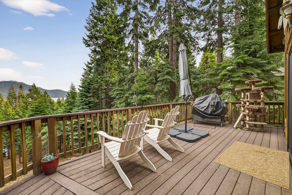 Lake Almanor, California, 96137, United States, 3 Bedrooms Bedrooms, ,2.5 BathroomsBathrooms,Residential,Forsale,2012842