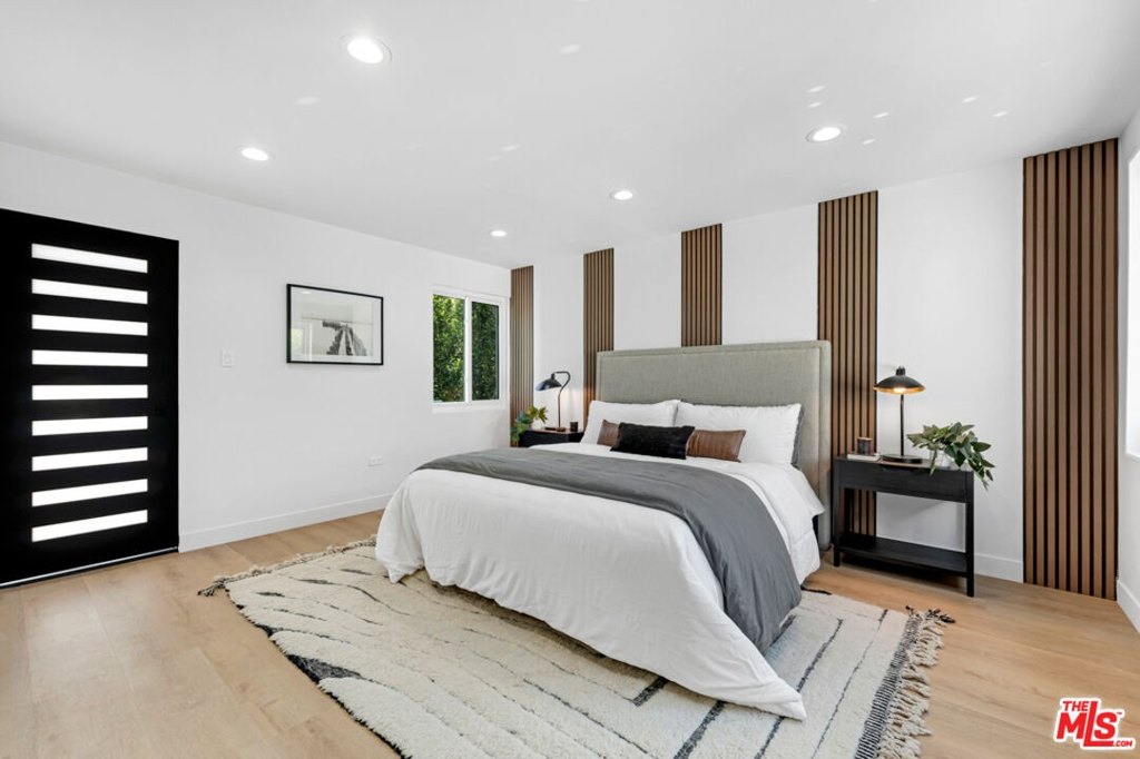 Los Angeles, California, 90049, United States, 5 Bedrooms Bedrooms, ,4 BathroomsBathrooms,Residential,Forsale,1985953