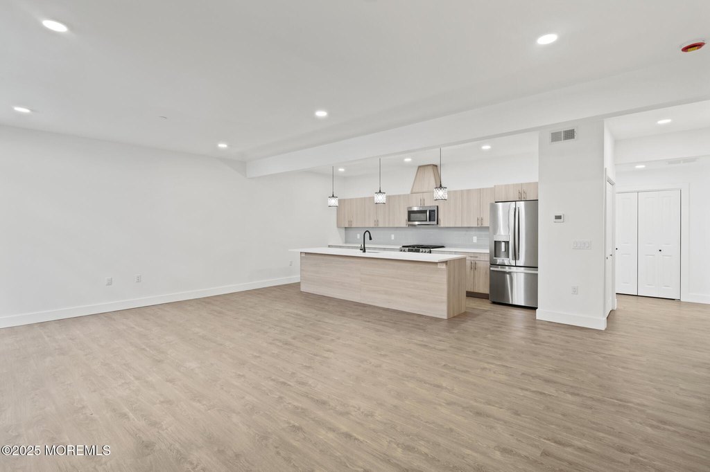 Seaside Heights, New Jersey, 08751, United States, 3 Bedrooms Bedrooms, ,2 BathroomsBathrooms,Residential,Forsale,1984570