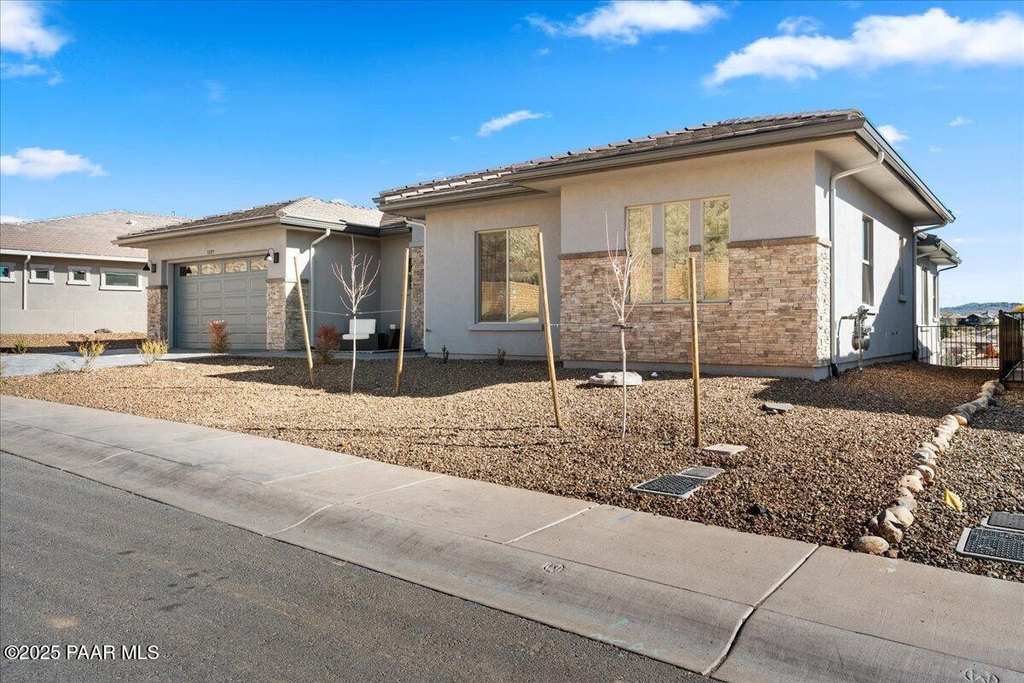 Prescott, Arizona, 86301, United States, 3 Bedrooms Bedrooms, ,2.5 BathroomsBathrooms,Residential,Forsale,2011267