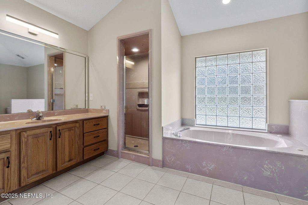 Green Cove Springs, Florida, 32043, United States, 3 Bedrooms Bedrooms, ,2 BathroomsBathrooms,Residential,Forsale,2004877