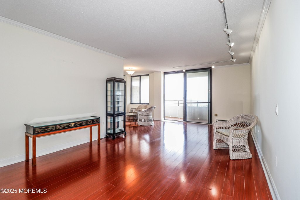 Monmouth Beach, New Jersey, 07750, United States, 1 Bedroom Bedrooms, ,1.5 BathroomsBathrooms,Residential,Forsale,2012963