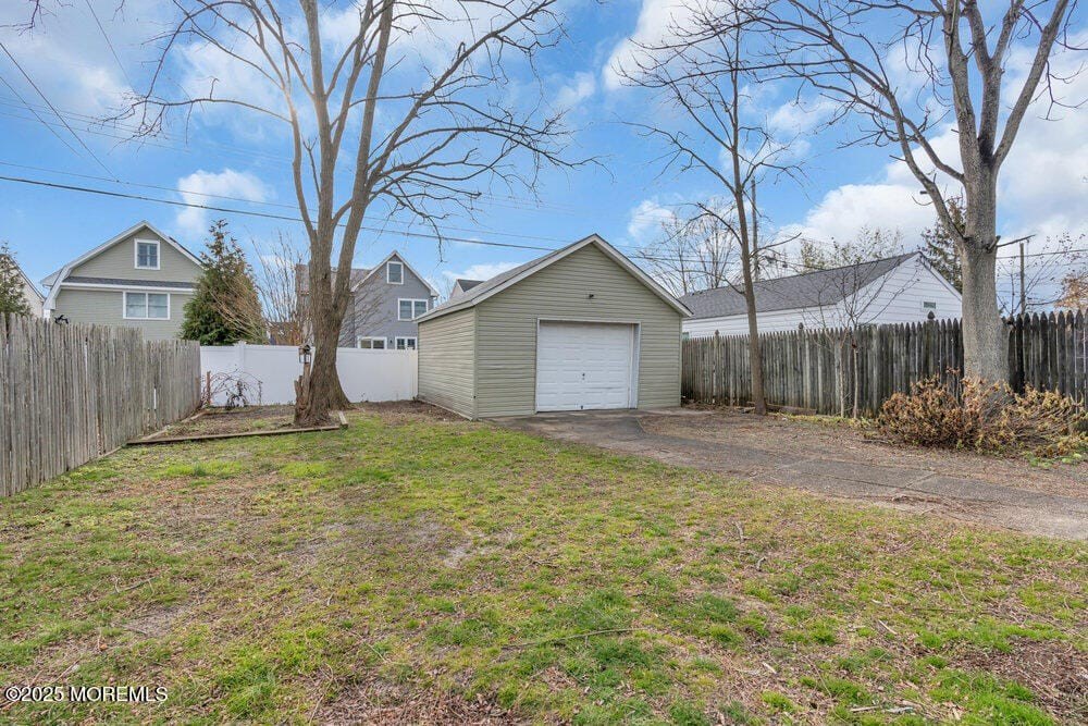 Lake Como, New Jersey, 07719, United States, 2 Bedrooms Bedrooms, ,2 BathroomsBathrooms,Residential,Forsale,2004839