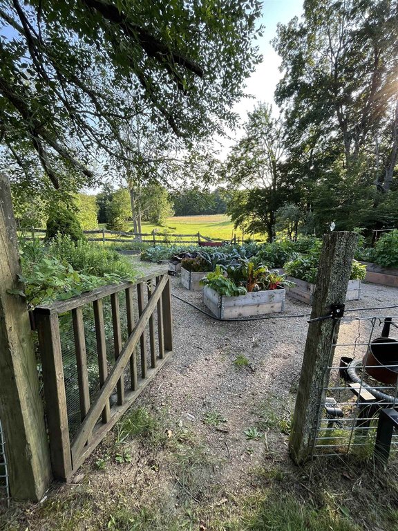 Nottingham, New Hampshire, 03290, United States, 4 Bedrooms Bedrooms, ,2.5 BathroomsBathrooms,Residential,Forsale,2004712