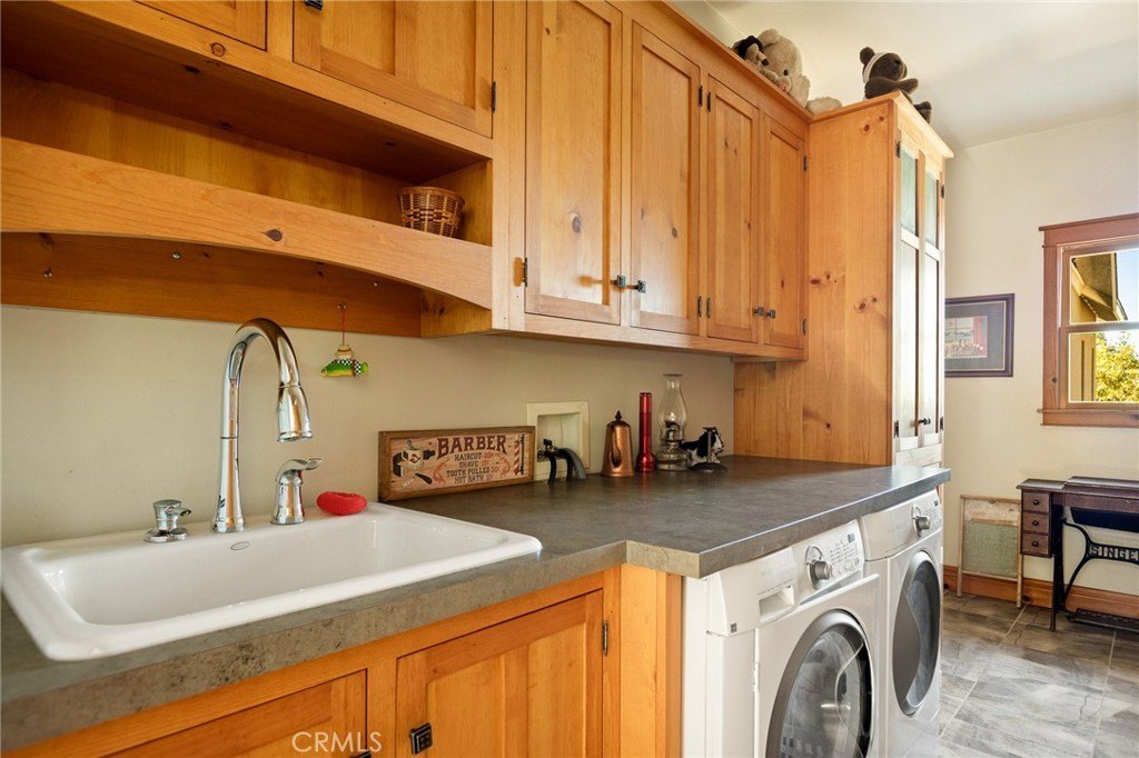 Running Springs, California, 92382, United States, 2 Bedrooms Bedrooms, ,3 BathroomsBathrooms,Residential,Forsale,2013206