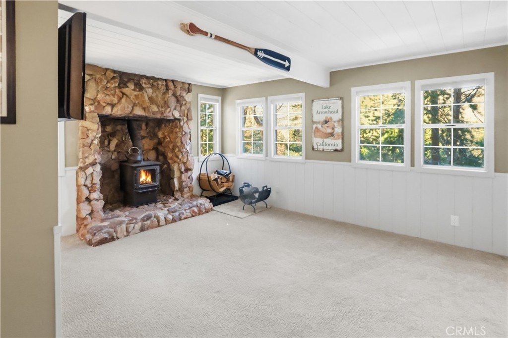 Lake Arrowhead, California, 92352, United States, 4 Bedrooms Bedrooms, ,3.5 BathroomsBathrooms,Residential,Forsale,2004861