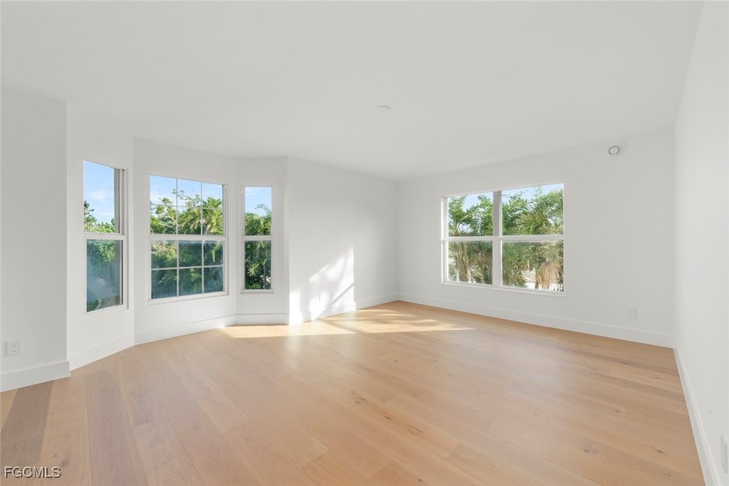 Sanibel, Florida, 33957, United States, 3 Bedrooms Bedrooms, ,3.5 BathroomsBathrooms,Residential,Forsale,2004792