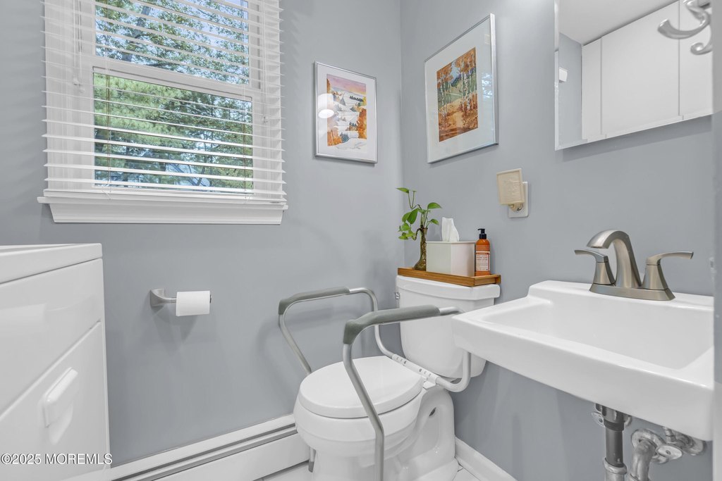 Toms River, New Jersey, 08753, United States, 3 Bedrooms Bedrooms, ,2.5 BathroomsBathrooms,Residential,Forsale,1966074