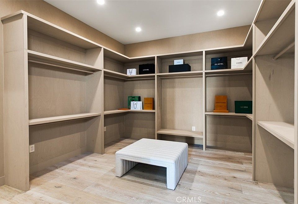 Newport Beach, California, 92663, United States, 5 Bedrooms Bedrooms, ,5 BathroomsBathrooms,Residential,Forsale,2009211