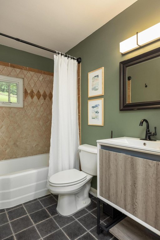 Chattanooga, Tennessee, 37416, United States, 4 Bedrooms Bedrooms, ,3.5 BathroomsBathrooms,Residential,Forsale,1995344