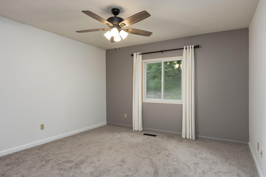 Chattanooga, Tennessee, 37416, United States, 4 Bedrooms Bedrooms, ,3.5 BathroomsBathrooms,Residential,Forsale,1995344