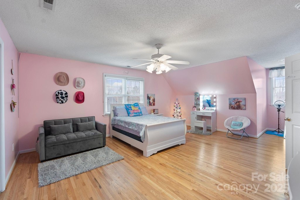 Granite Falls, North Carolina, 28630, United States, 4 Bedrooms Bedrooms, ,3.5 BathroomsBathrooms,Residential,Forsale,2007716