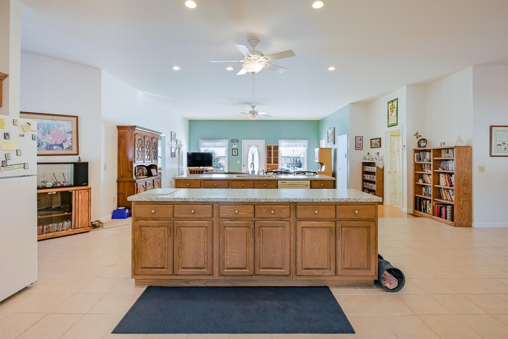 Hallowell, Maine, 04347, United States, 2 Bedrooms Bedrooms, ,3 BathroomsBathrooms,Residential,Forsale,2011250