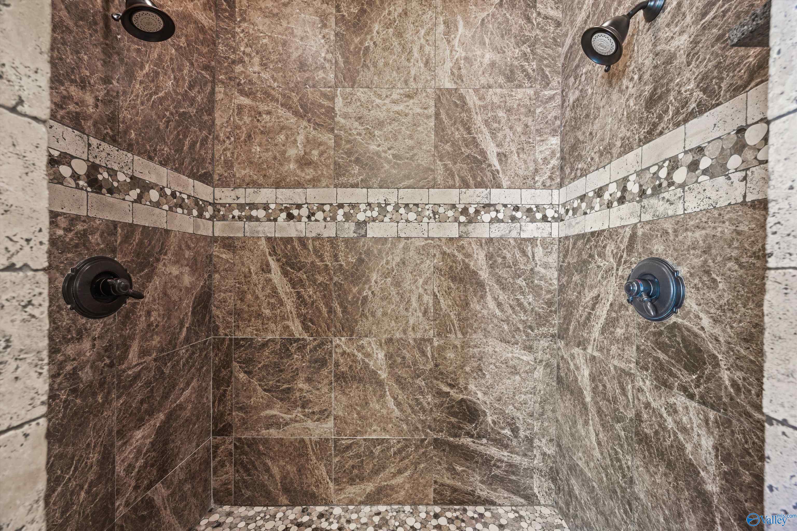 Owens Cross Roads, Alabama, 35763, United States, 5 Bedrooms Bedrooms, ,2.5 BathroomsBathrooms,Residential,Forsale,2007713