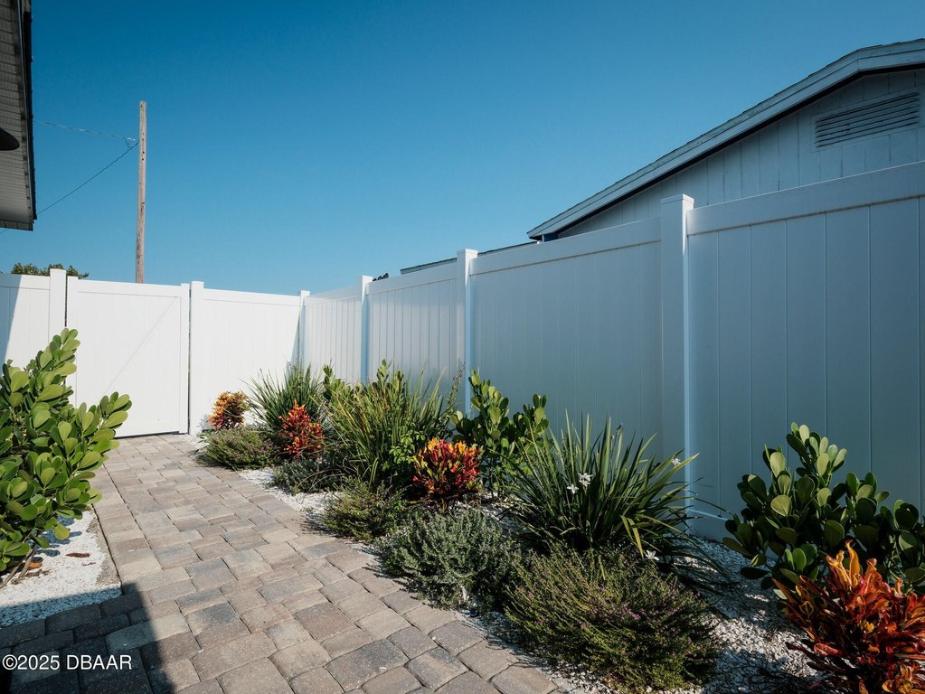 New Smyrna Beach, Florida, 32169, United States, 3 Bedrooms Bedrooms, ,2 BathroomsBathrooms,Residential,Forsale,2002820