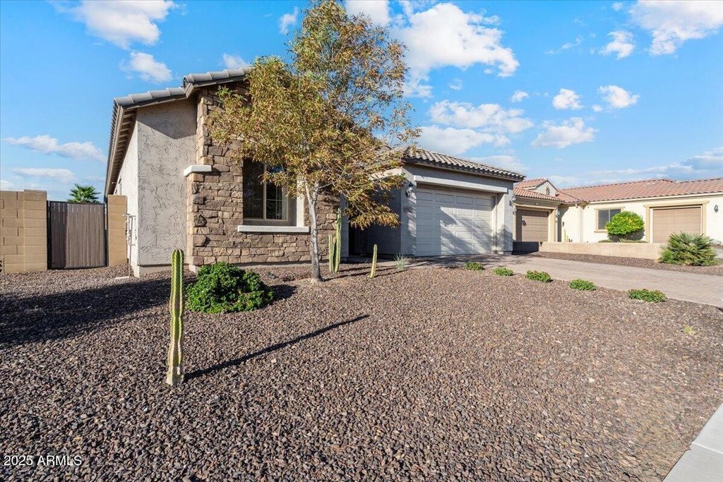 Mesa, Arizona, 85207, United States, 4 Bedrooms Bedrooms, ,2.5 BathroomsBathrooms,Residential,Forsale,2014988