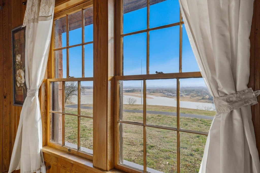 White Pine, Tennessee, 37890, United States, 3 Bedrooms Bedrooms, ,3.5 BathroomsBathrooms,Residential,Forsale,2012711