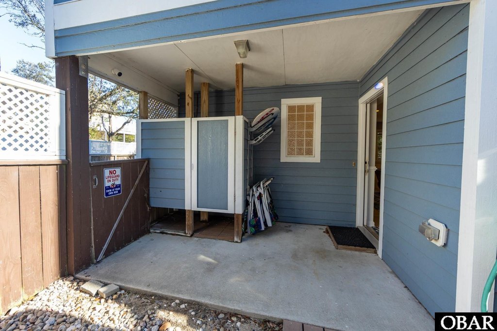 Corolla, North Carolina, 27927, United States, 5 Bedrooms Bedrooms, ,3 BathroomsBathrooms,Residential,Forsale,2010251