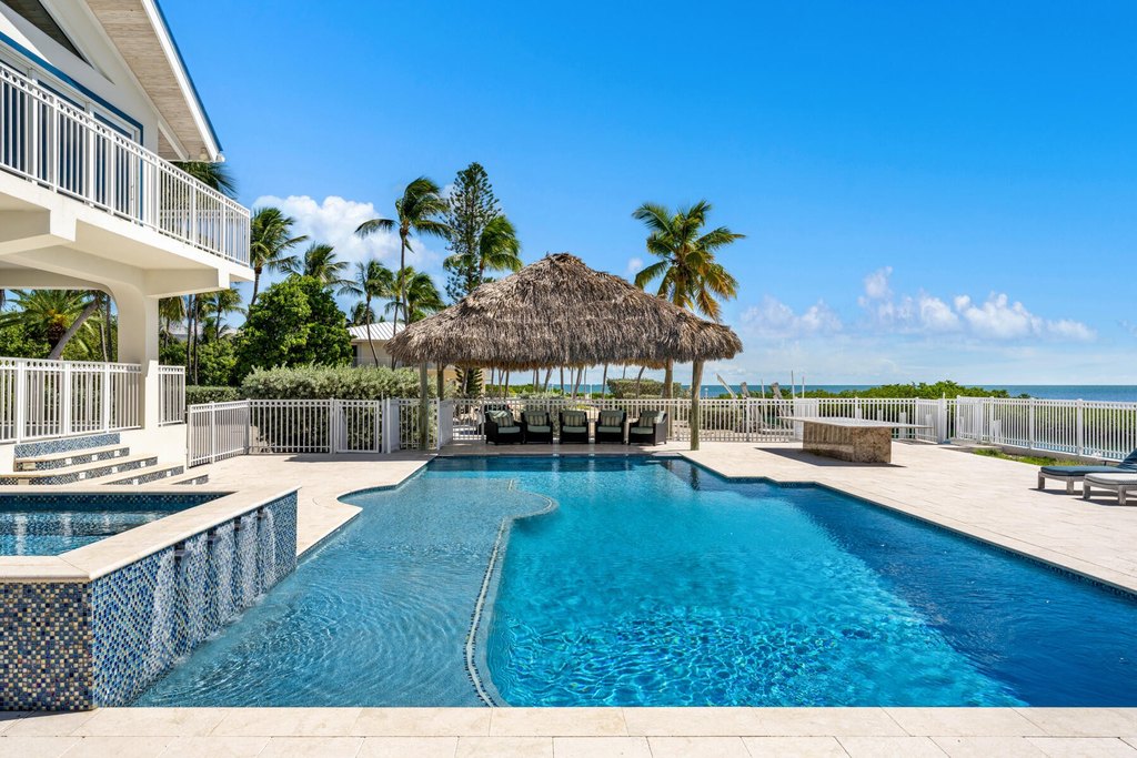 Duck Key, Florida, 33050, United States, 7 Bedrooms Bedrooms, ,6 BathroomsBathrooms,Residential,Forsale,2011103