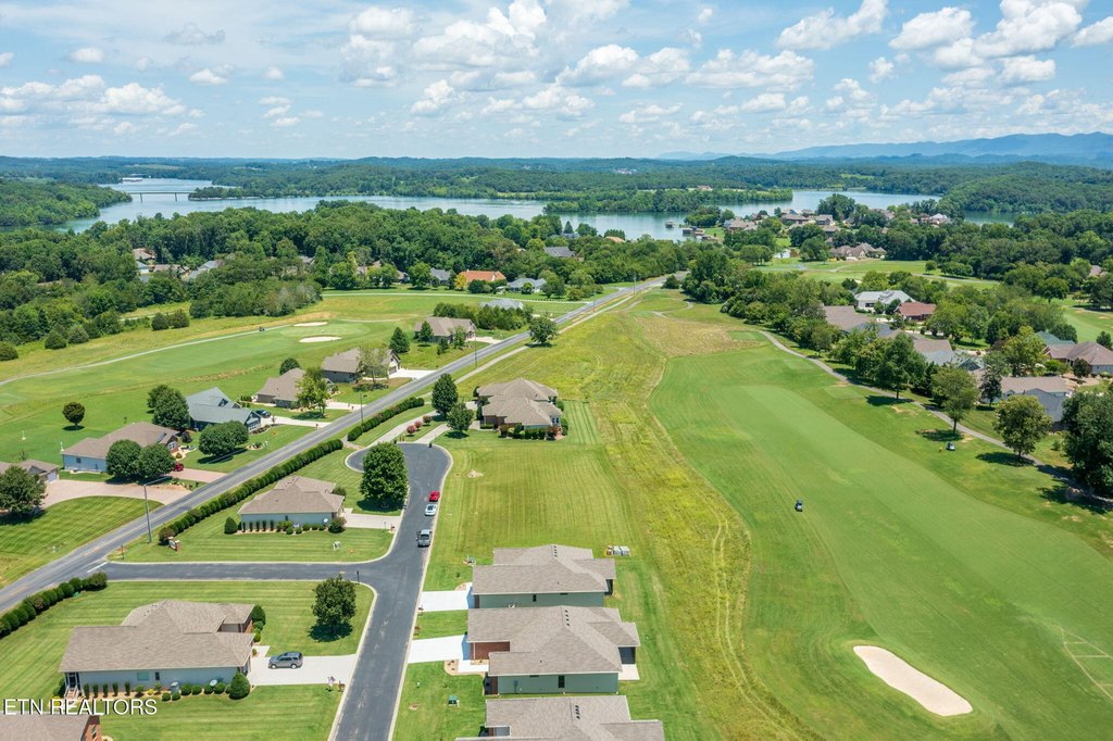 Vonore, Tennessee, 37885, United States, 3 Bedrooms Bedrooms, ,2 BathroomsBathrooms,Residential,Forsale,1910199