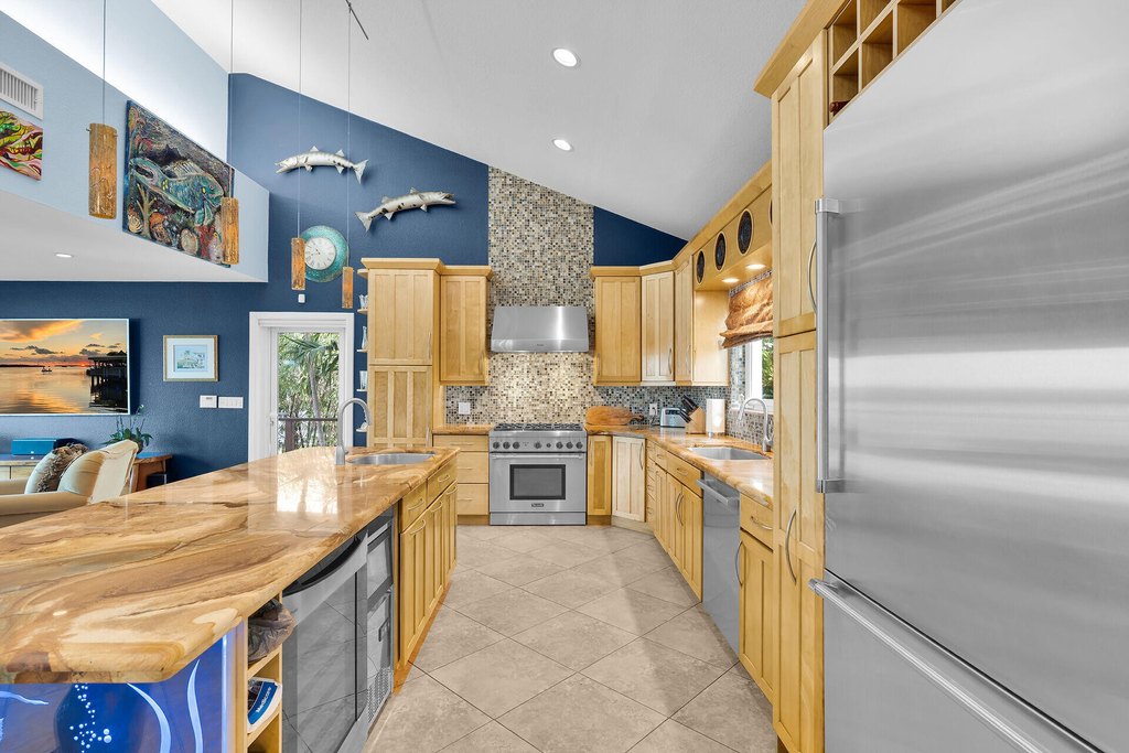 Plantation Key, Florida, 33070, United States, 3 Bedrooms Bedrooms, ,4 BathroomsBathrooms,Residential,Forsale,1971995