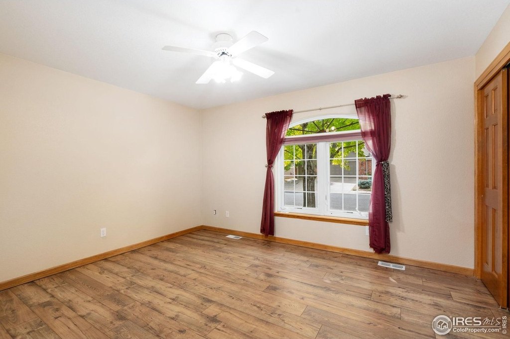 Loveland, Colorado, 80537, United States, 5 Bedrooms Bedrooms, ,3.5 BathroomsBathrooms,Residential,Forsale,1967203