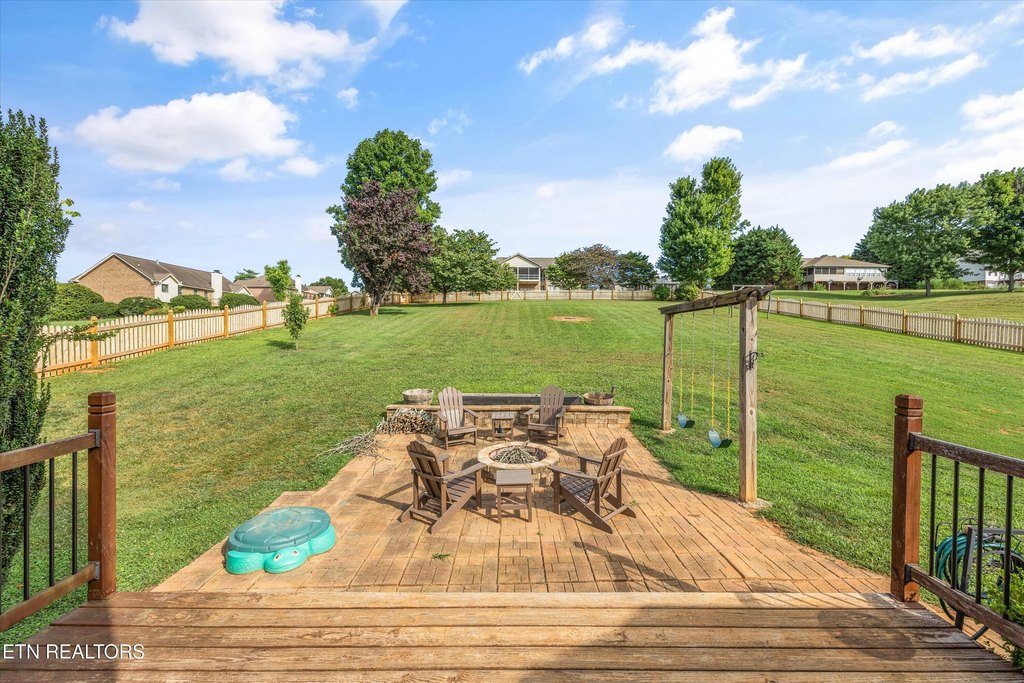 Maryville, Tennessee, 37801, United States, 3 Bedrooms Bedrooms, ,2.5 BathroomsBathrooms,Residential,Forsale,1910242