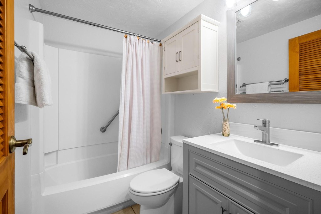 Kailua-Kona, Hawaii, 96740, United States, 2 Bedrooms Bedrooms, ,2 BathroomsBathrooms,Residential,Forsale,1989821