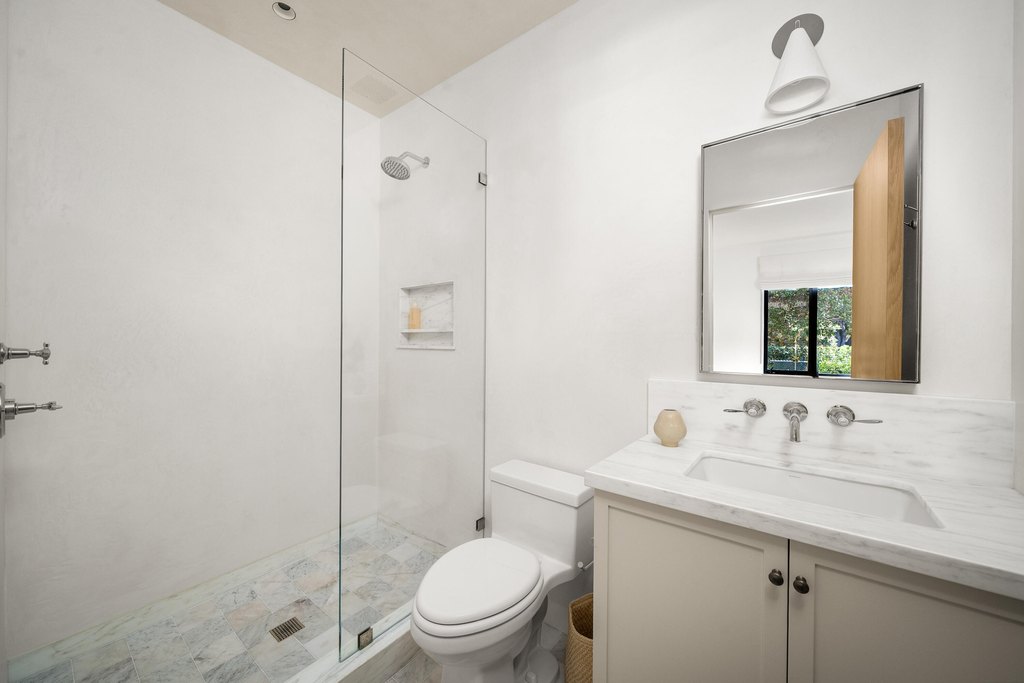 SANTA BARBARA, California, 93108, United States, 2 Bedrooms Bedrooms, ,2.5 BathroomsBathrooms,Residential,Forsale,1964340