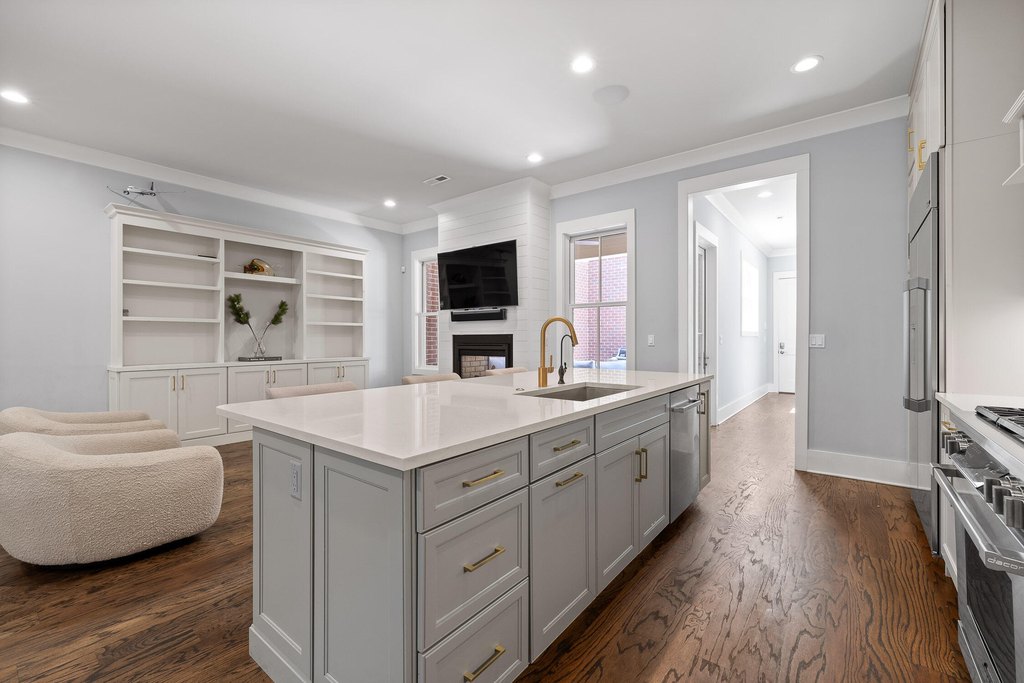 Chattanooga, Tennessee, 37403, United States, 4 Bedrooms Bedrooms, ,4.5 BathroomsBathrooms,Residential,Forsale,1922205