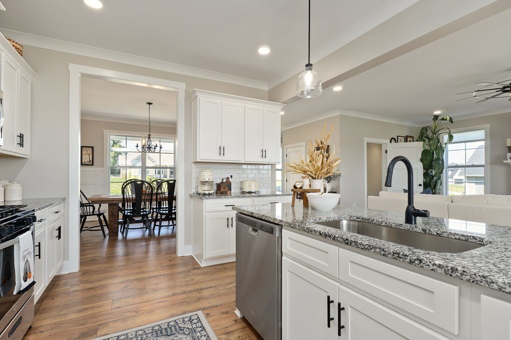 Cookeville, Tennessee, 38501, United States, 3 Bedrooms Bedrooms, ,2.5 BathroomsBathrooms,Residential,Forsale,1996610