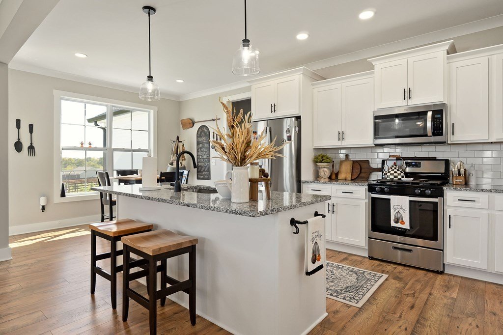 Cookeville, Tennessee, 38501, United States, 3 Bedrooms Bedrooms, ,2.5 BathroomsBathrooms,Residential,Forsale,1996610