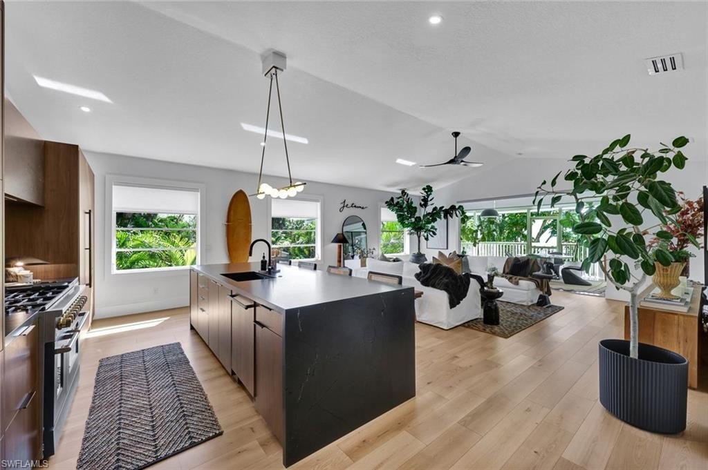 NAPLES, Florida, 34110, United States, 3 Bedrooms Bedrooms, ,2 BathroomsBathrooms,Residential,Forsale,1971921