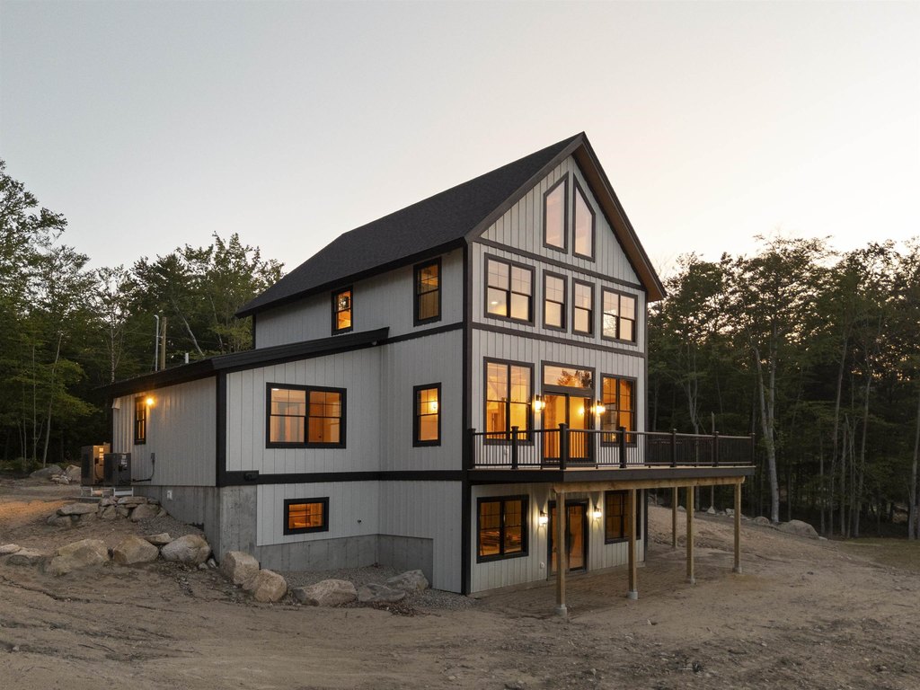 Ossipee, New Hampshire, 03814, United States, 4 Bedrooms Bedrooms, ,2.5 BathroomsBathrooms,Residential,Forsale,2010624