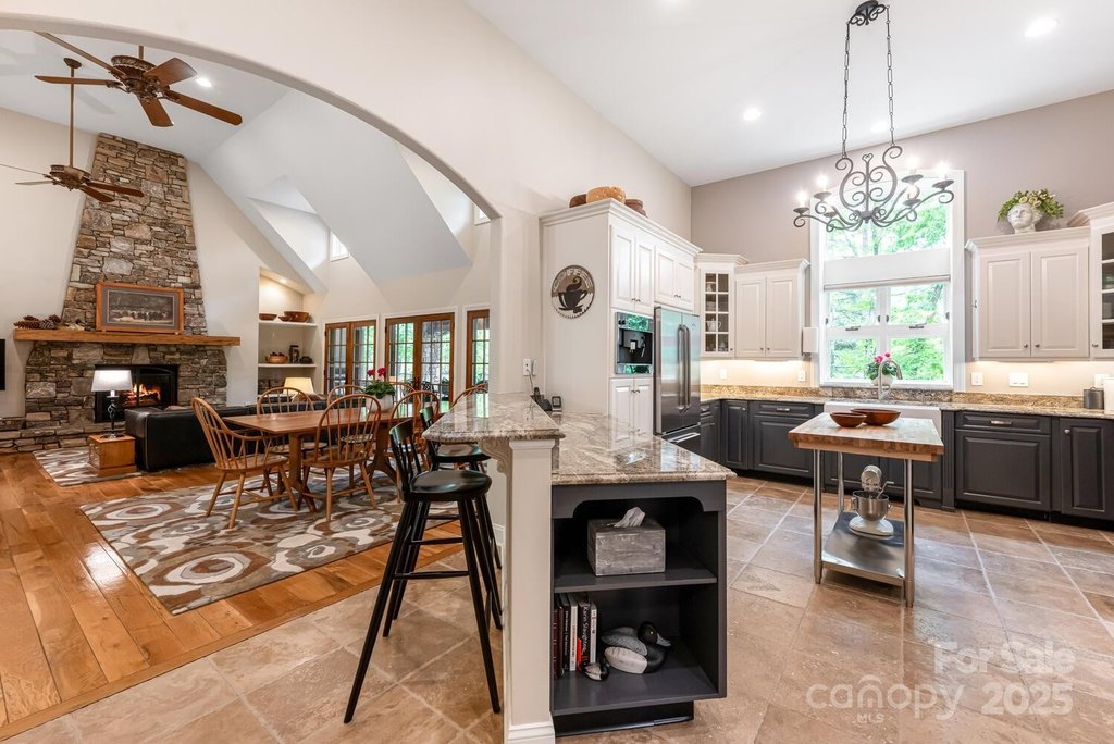 Arden, North Carolina, 28704, United States, 3 Bedrooms Bedrooms, ,2.5 BathroomsBathrooms,Residential,Forsale,1985991