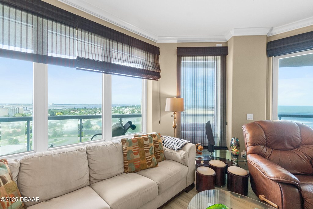 Daytona Beach Shores, Florida, 32118, United States, 2 Bedrooms Bedrooms, ,2.5 BathroomsBathrooms,Residential,Forsale,1964585