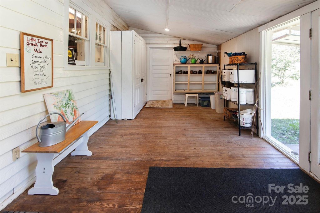 Vale, North Carolina, 28168, United States, 4 Bedrooms Bedrooms, ,1 BathroomBathrooms,Residential,Forsale,1985976