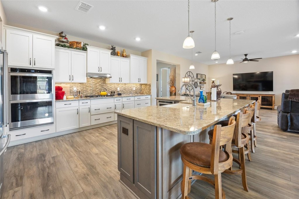 OCALA, Florida, 34481, United States, 3 Bedrooms Bedrooms, ,3 BathroomsBathrooms,Residential,Forsale,1969785